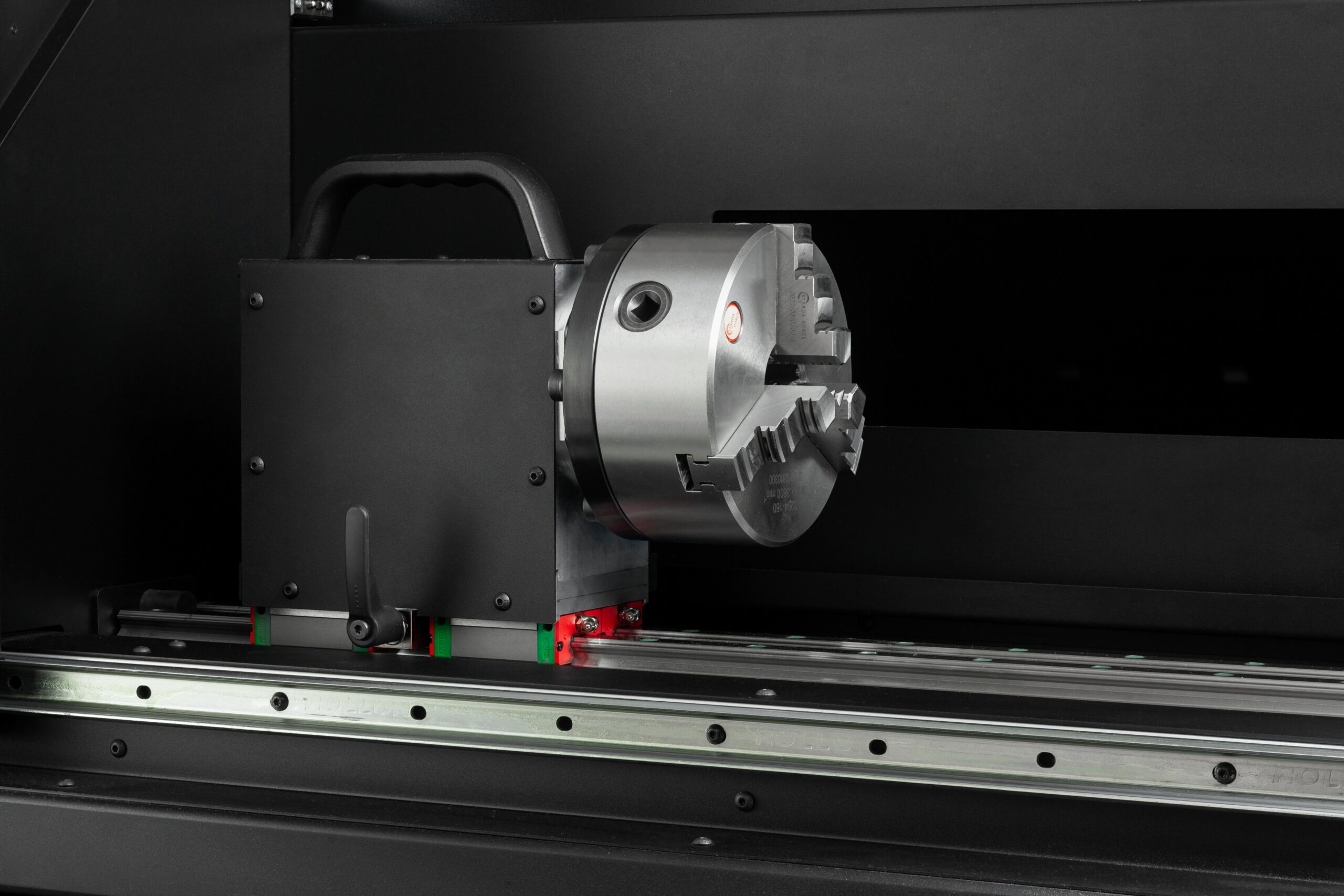 Chuck of stationary equipment for laser cleaning of anilox roll LEC50